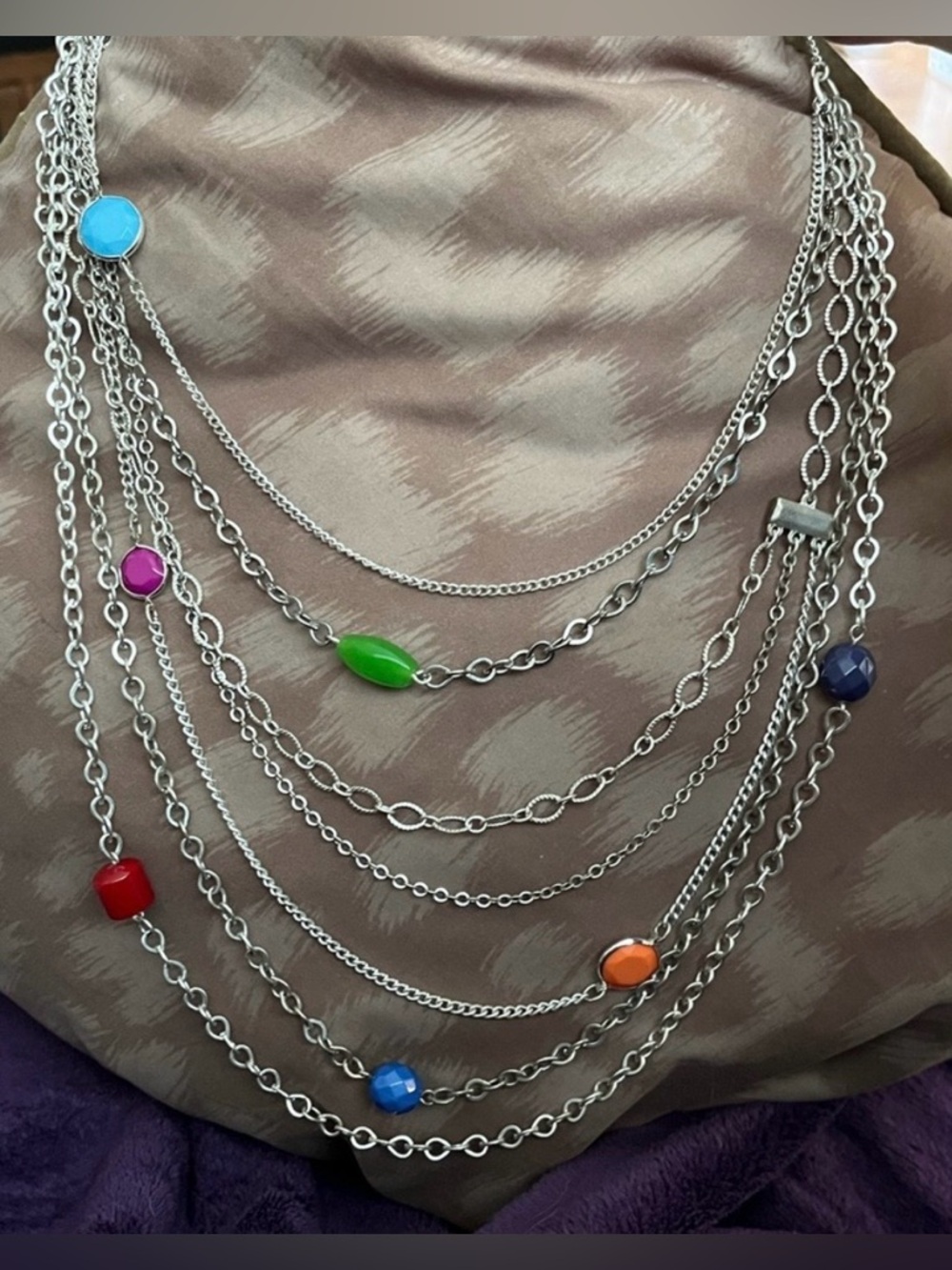 Multi-Color Seven Layer Silver Chain Necklace. NWT.